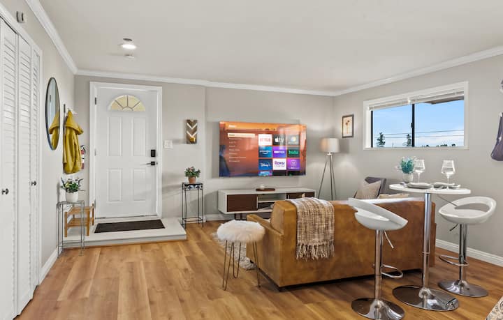 Bright Bayview Hillside Studio • Easy Hw580 Access - San Leandro, CA