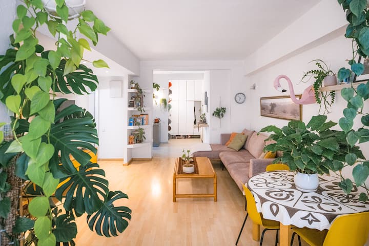 Urban Jungle In The Heart Of Jlm - Jerusalem