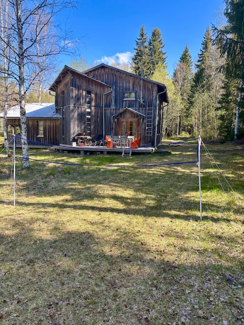 Serene Forestnest: swimming pond-sauna -Grillhouse