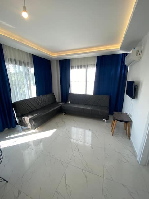 Successful Airbnb property: Luxury 1+1 apartment beachfront beach in Mersin