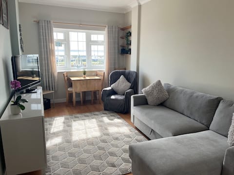 Successful Airbnb property: Lee Beach Retreat in Gosport