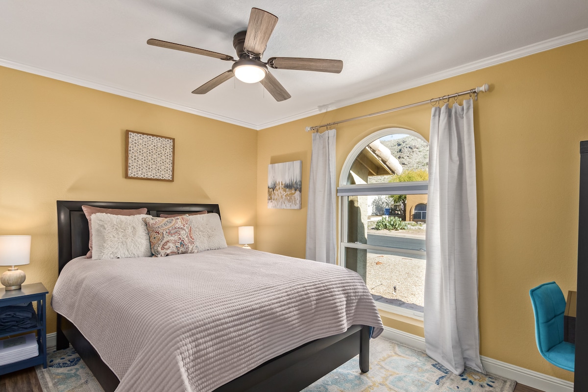 Bedroom | Queen Bed with Natural Light