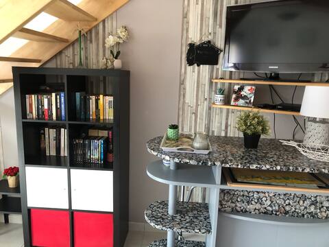 Popular Airbnb listing: Cottage 300 m from the beach in La Plaine Sur Mer