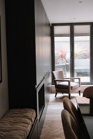 VI&CO | Cosmopolitan Hideaway gallery image 4