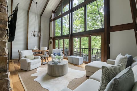 Lakefront Luxury on Smith Lake • Black Oak Point