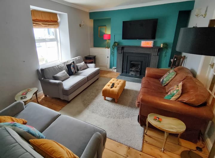 Family Cottage Close To Beach & Town - Castle Beach