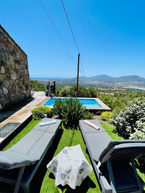 Casa Baracheddu with panoramic views of the gulf