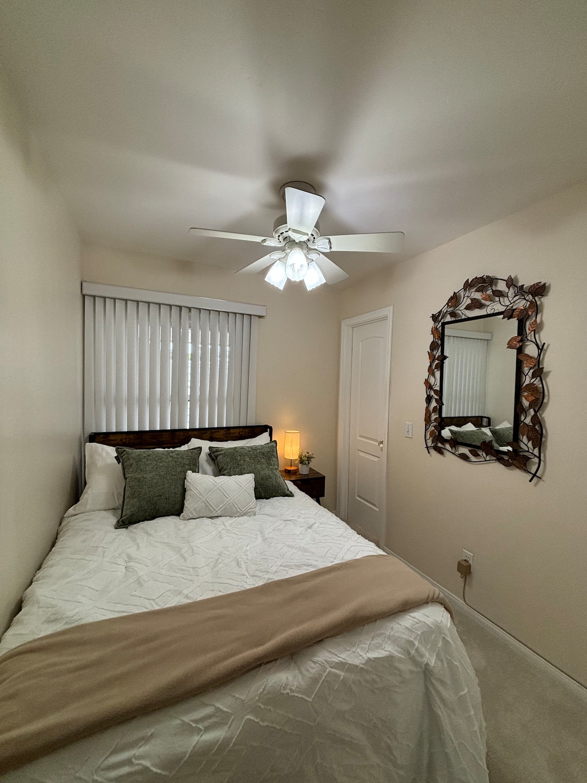 غرفة النوم 1