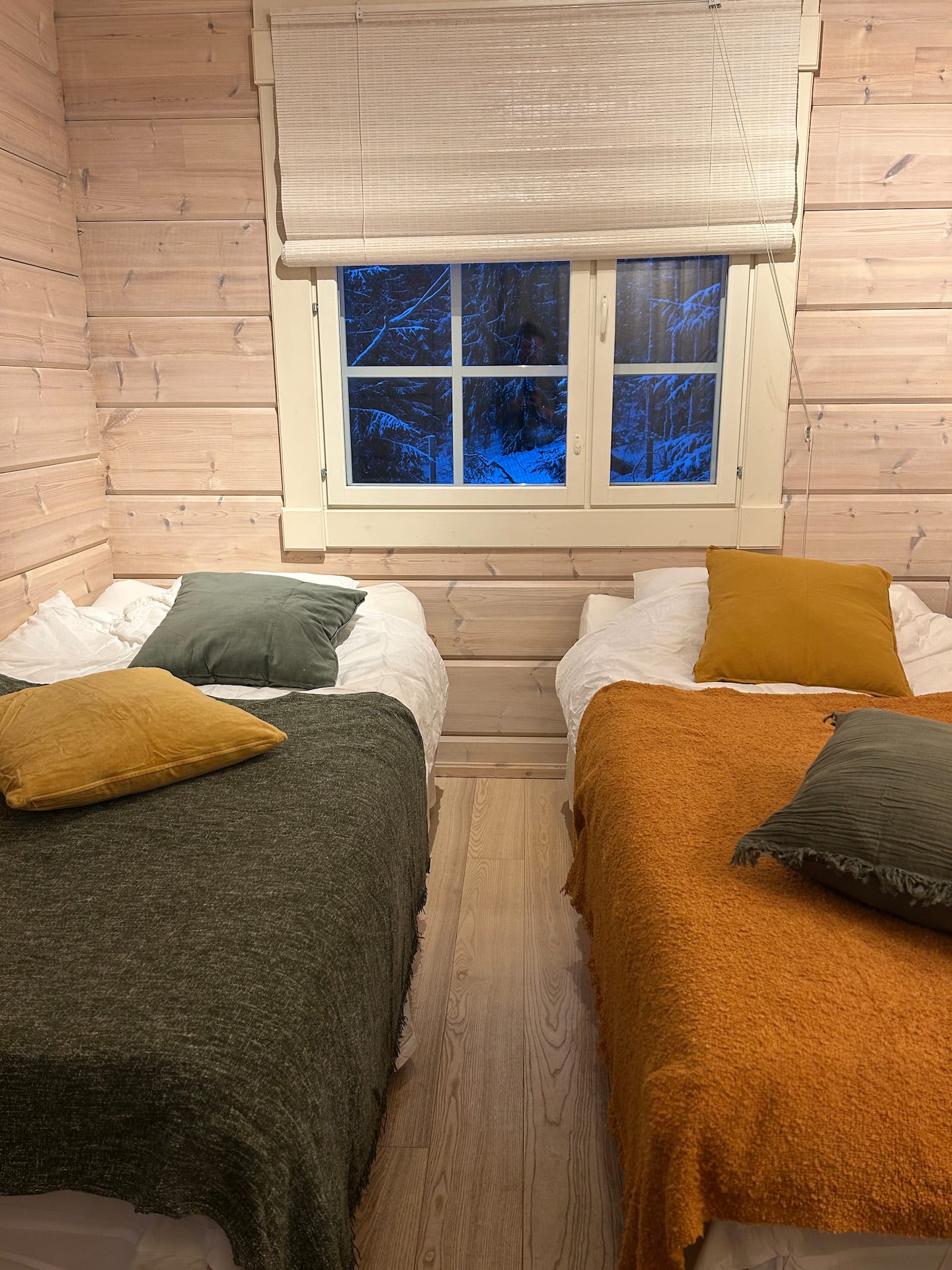 Lomatalo Nuuksio 4 Mh + Yksityinen Aidattu Metsä 5