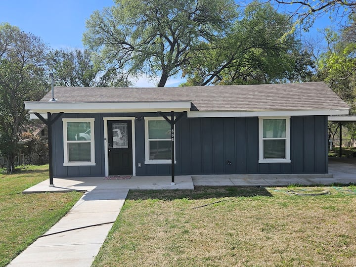 Beautiful downtown cozy home Houses for Rent in Belton, Texas, United
