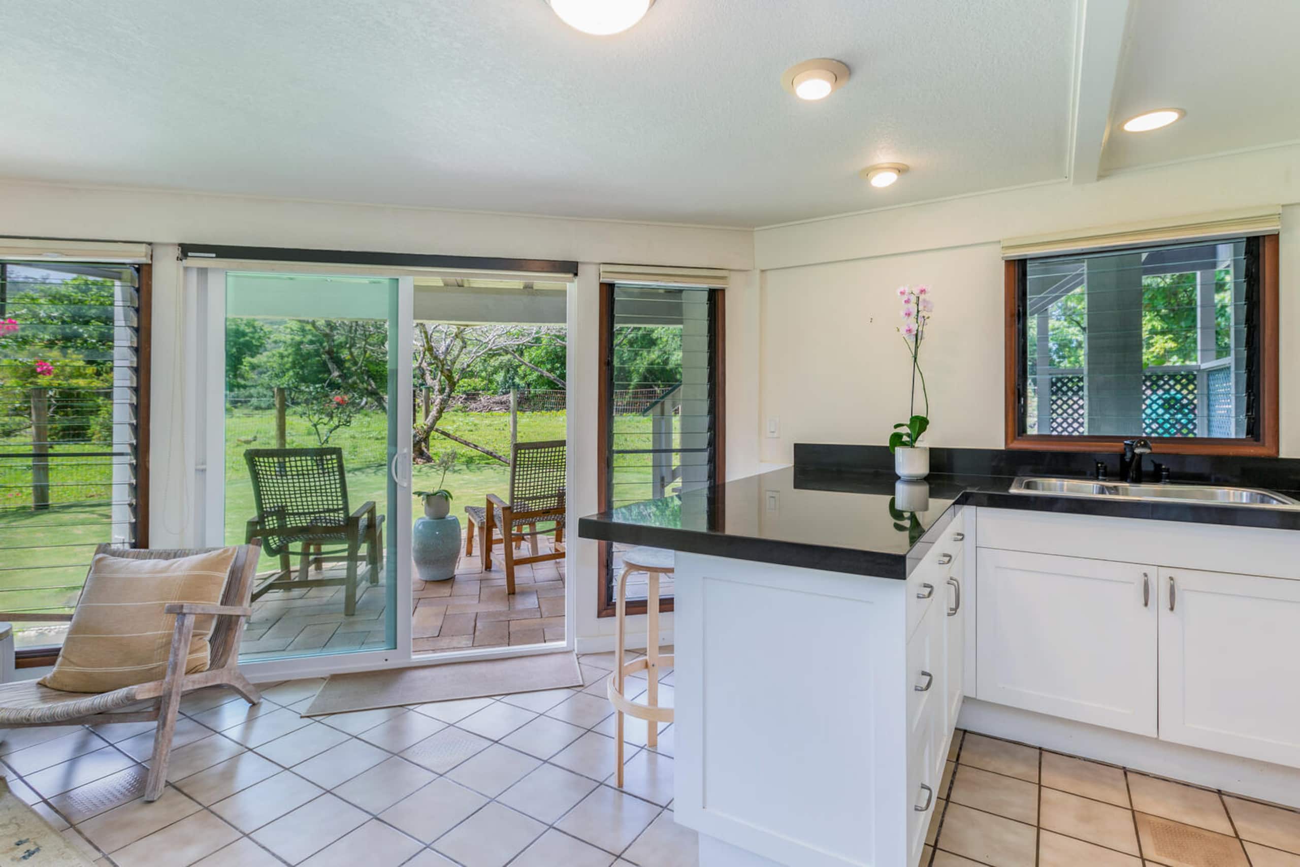 Home in Hanalei · ★4.9 · 3 bedrooms · 6 beds · 3 baths - Photo 21