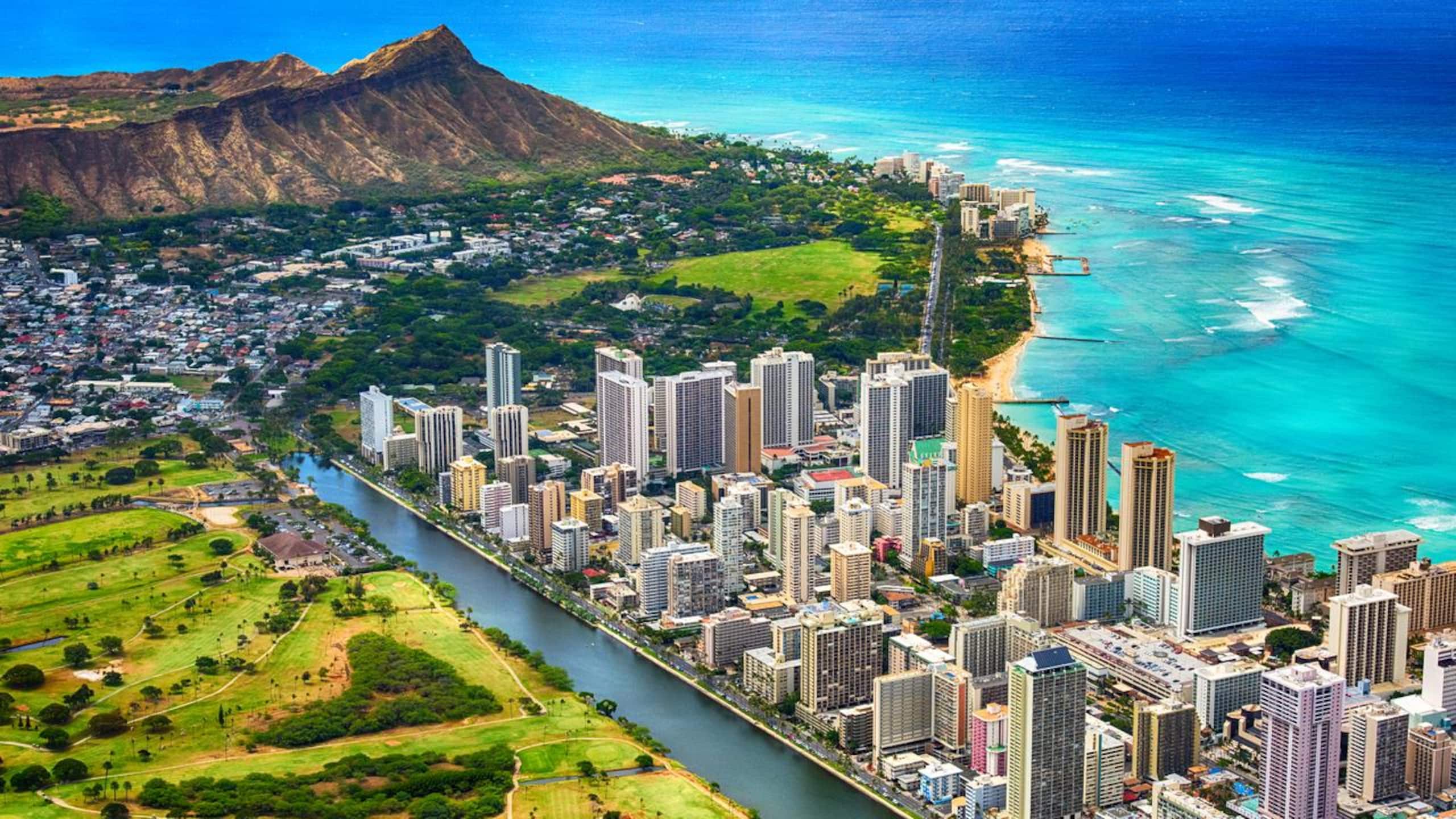 Free Assigned Parking Pool Gym 2 beds 1 bd Waikiki - Image 59