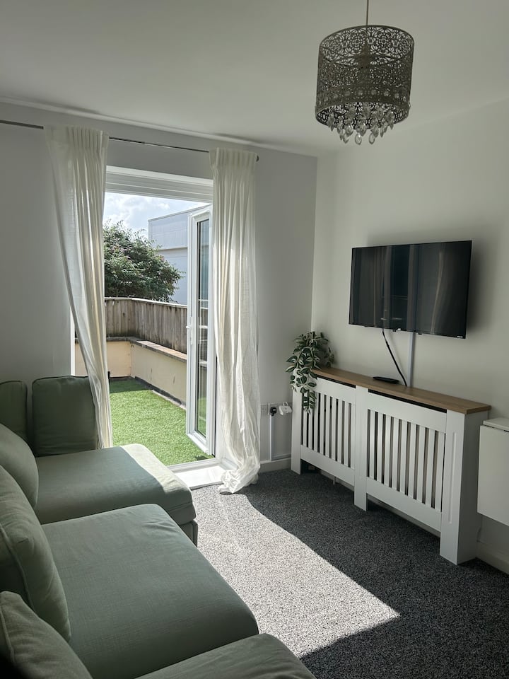 Canal Apartments
Roof Top, Bristol
Temple Meads - Bristol