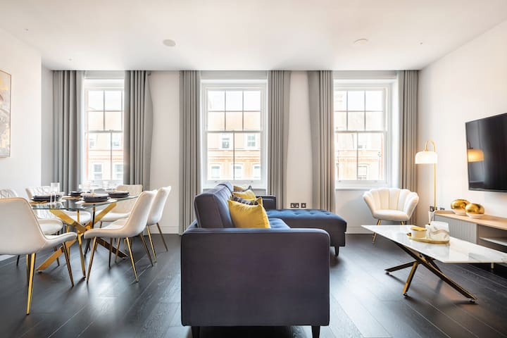 The May Fair Queen gallery image 4