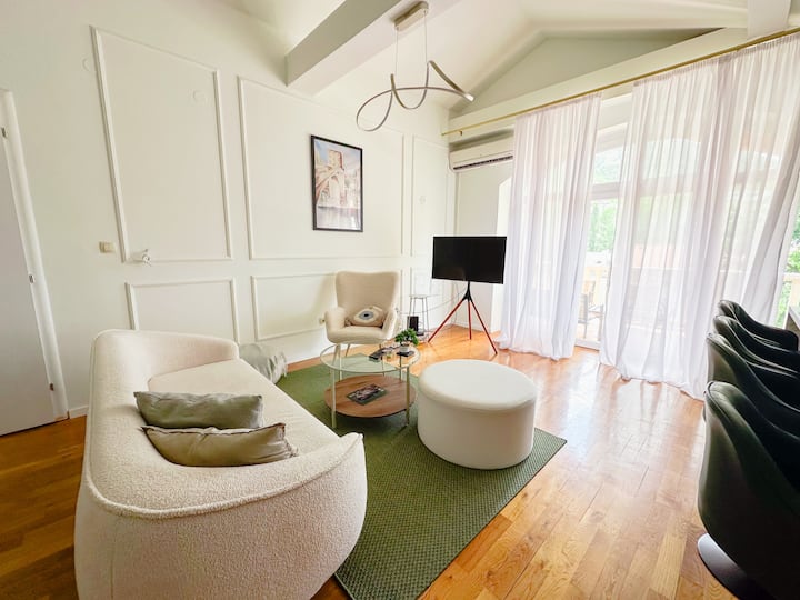 Loft 11 · Free Parking · Balcony · Old Town