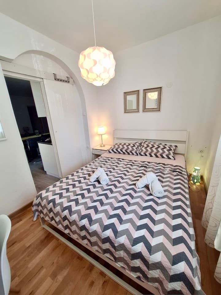 غرفة النوم 2