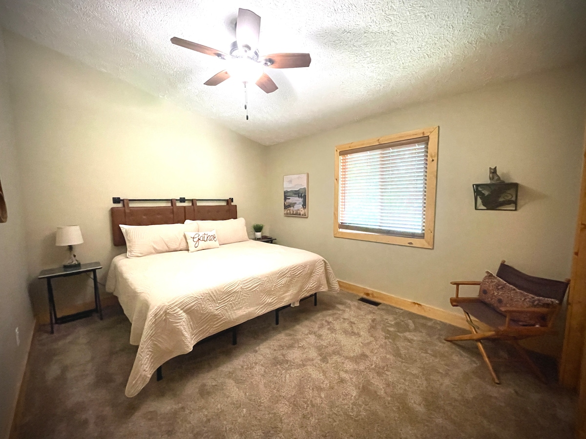 King size bedroom with plenty of space!