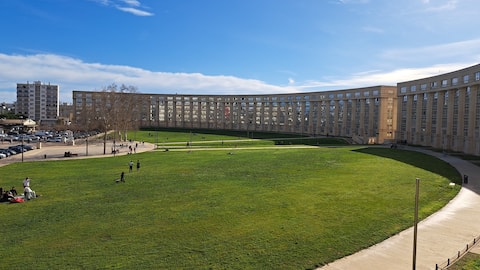 Annonce Airbnb populaire: Beautiful air-conditioned studio: Esplanade de l'Europe à Centre