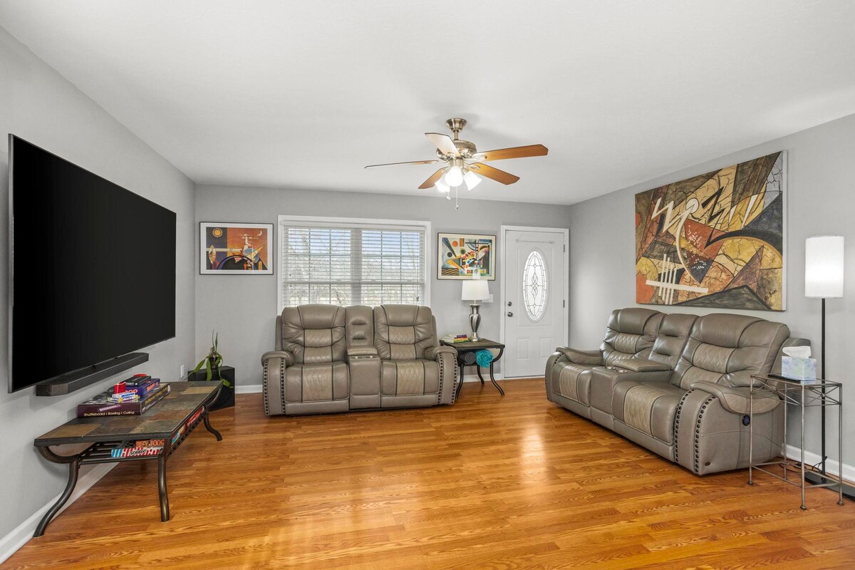 ספות נפתחות חשמליות בסלון נוח