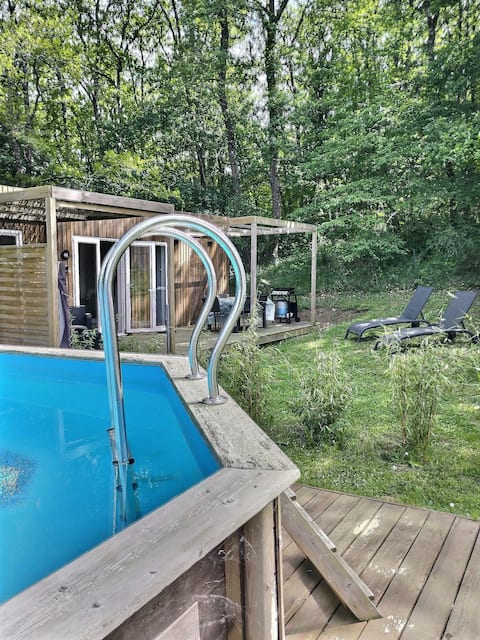 Charming cottage with pool