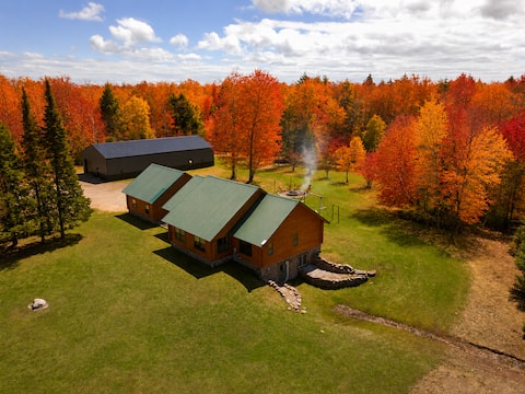 Cedar Pine Lodge and Trails End Barn