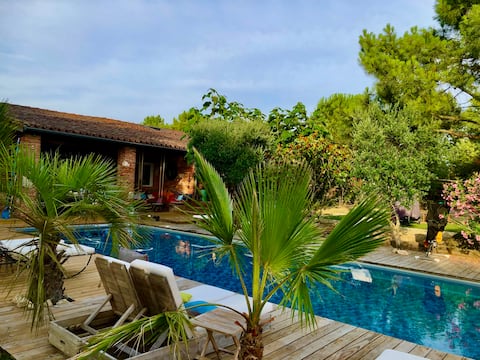 Beautiful renovated character farm with 15 m swimming pool
