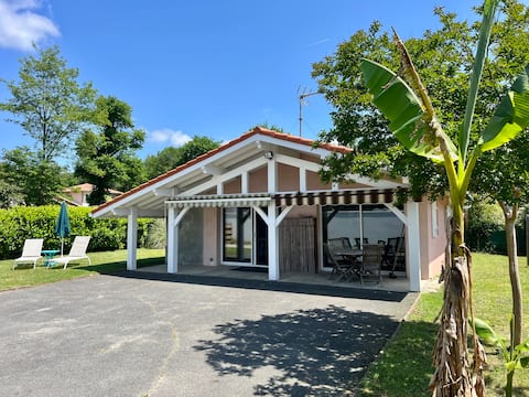 * Small house with garden near Ocean *