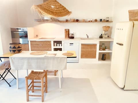 Self-contained accommodation, large terrace