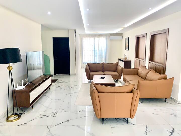 Vila Duplex De 06 Pièces - Abidjan