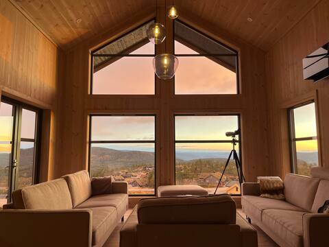 New cabin with amazing views at Gautefall