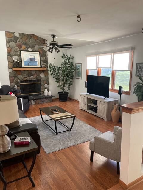 Create Great Memories-5BDRM, Fire Pit, Game Room