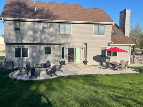 Wisc Winter Getaway-5BDRM, Firepit, Near the Lake