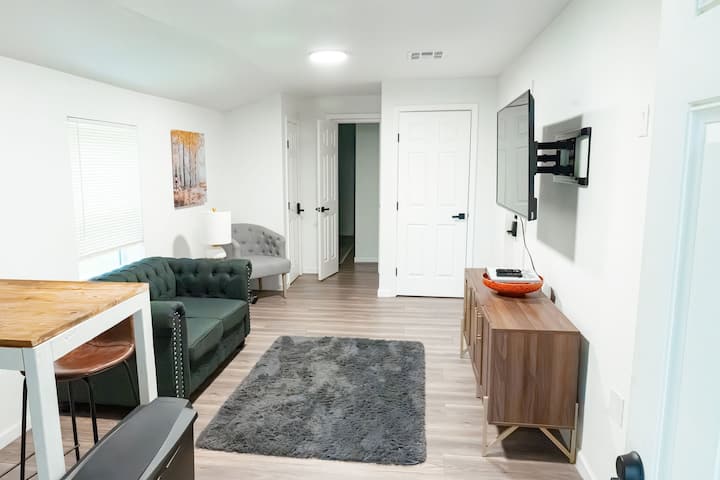The Pecan Suite-close To Breweries And Ou! - Norman, OK