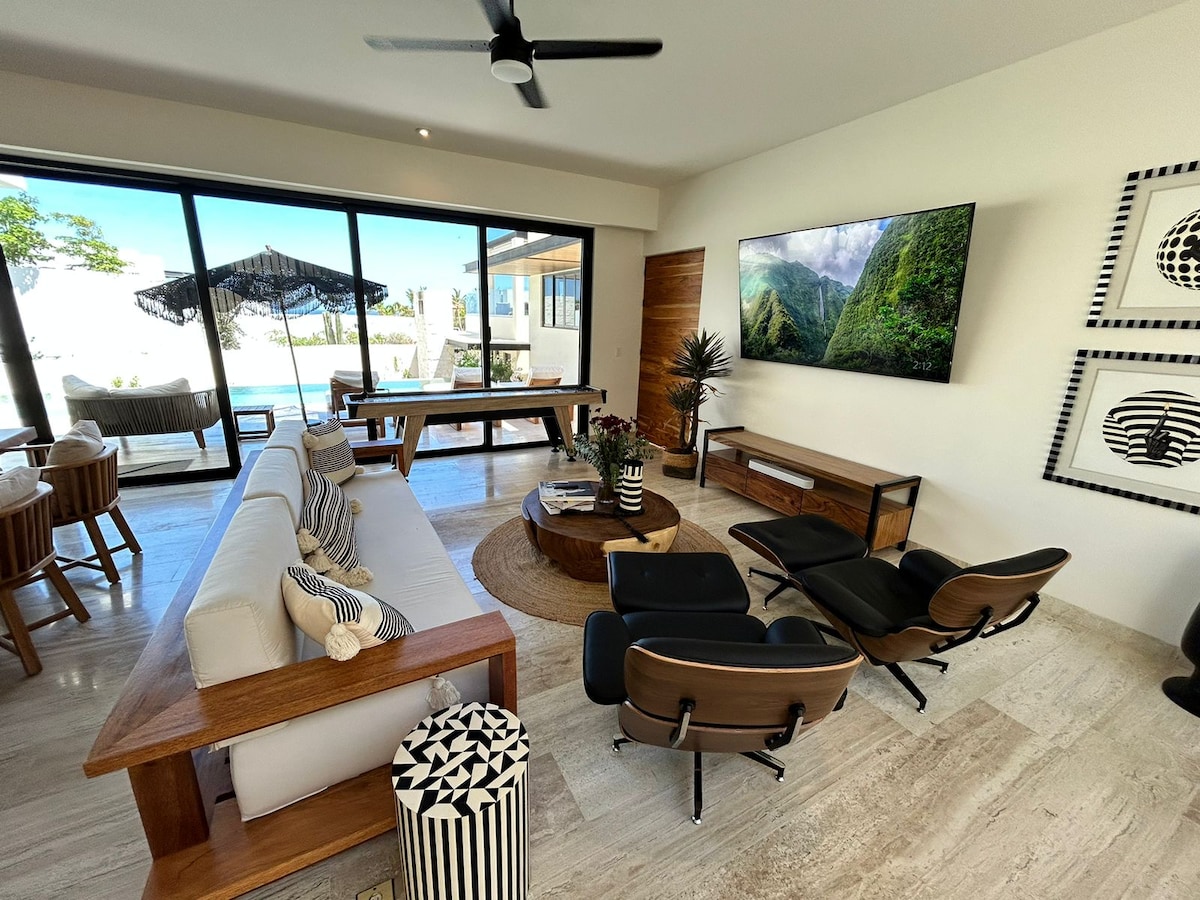 Top Airbnb: Amazing beach view , walk to the beach. Cleaning in Los Cabos