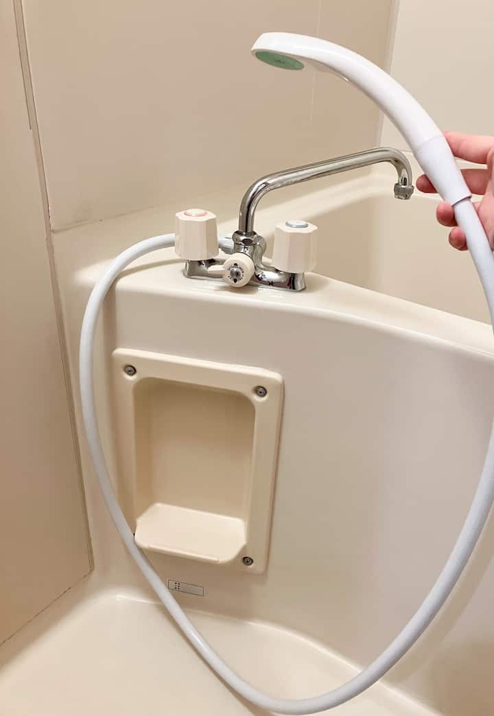 シャワーの水圧に問題はございません。