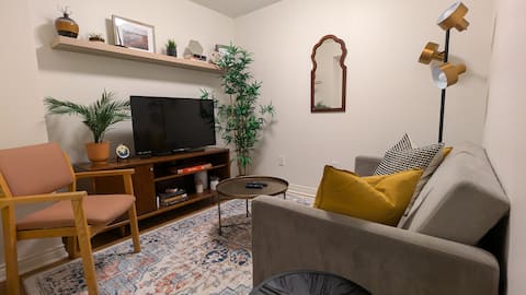 Top Airbnb: Downtown Dartmouth Guest Suite in Downtown Dartmouth