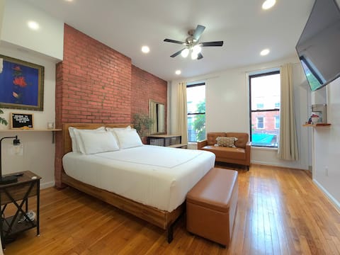 Top performing Airbnb: The Franklin Guesthouse in Greenpoint