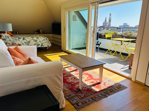 Annuncio Airbnb popolare: Skyline Navigli · Panoramic Terrace Retreat a Milano