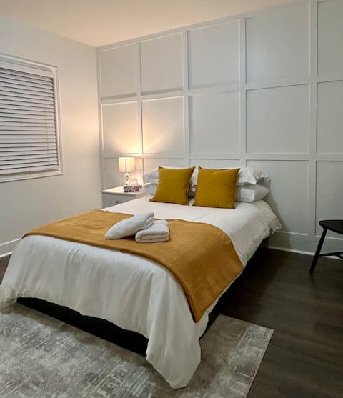 Lovely Home in Front Brandon University