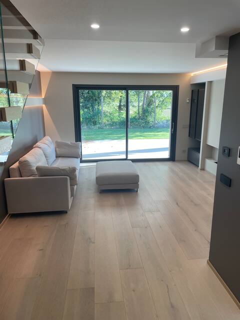 Apartment with garden