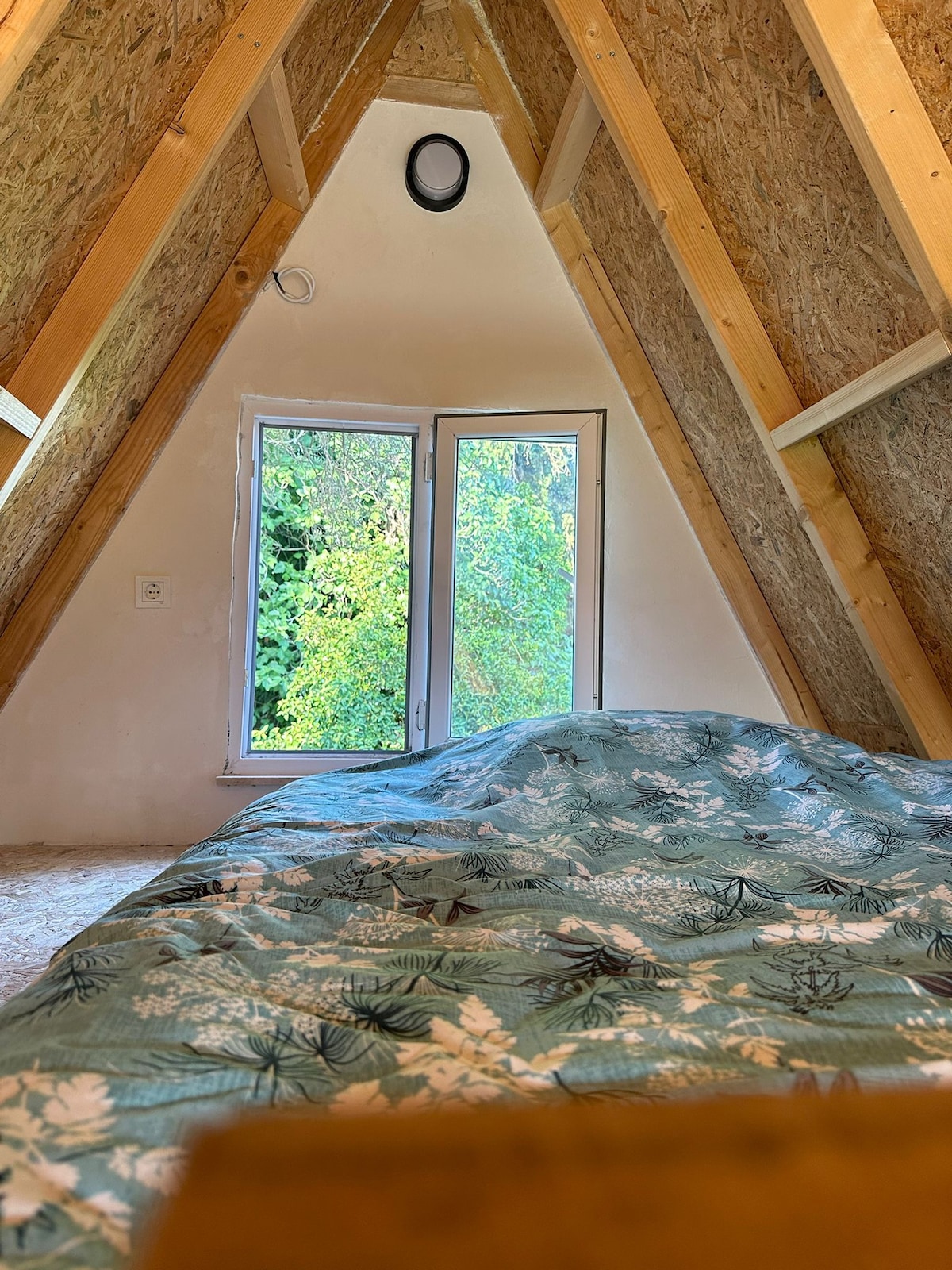 Antalya Merkeze Havuzlu Bungalov