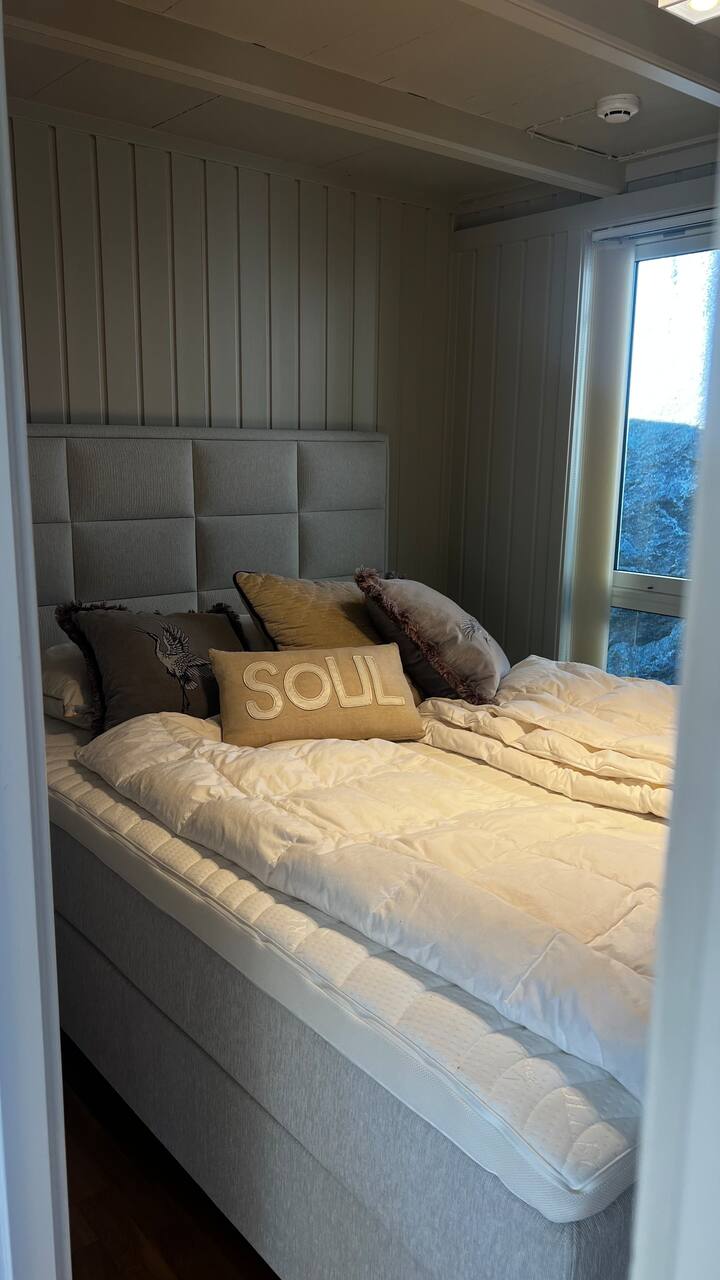 חדר שינה ראשי, מיטה 160 ס"מ