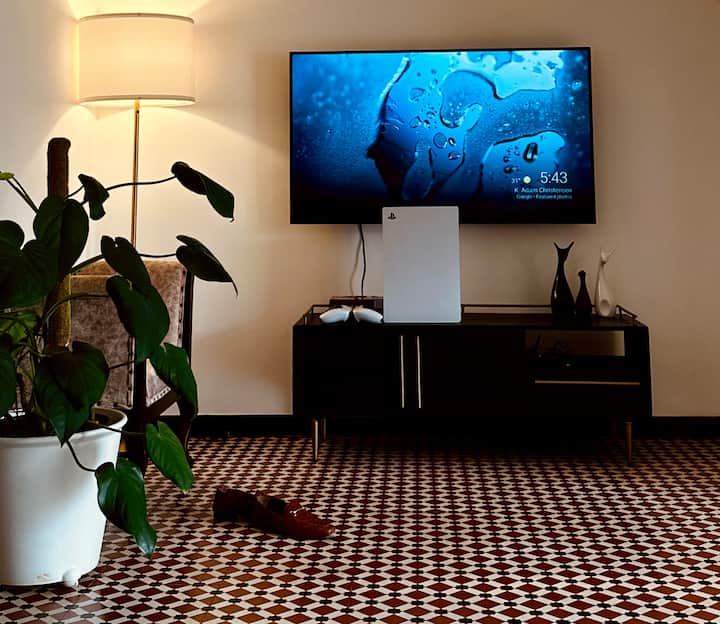 Living room image 4