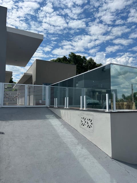 Top Airbnb: Morada da Fronteira 4 en-suite condominium house em Rifaina