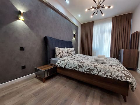 Central Spacious Flat