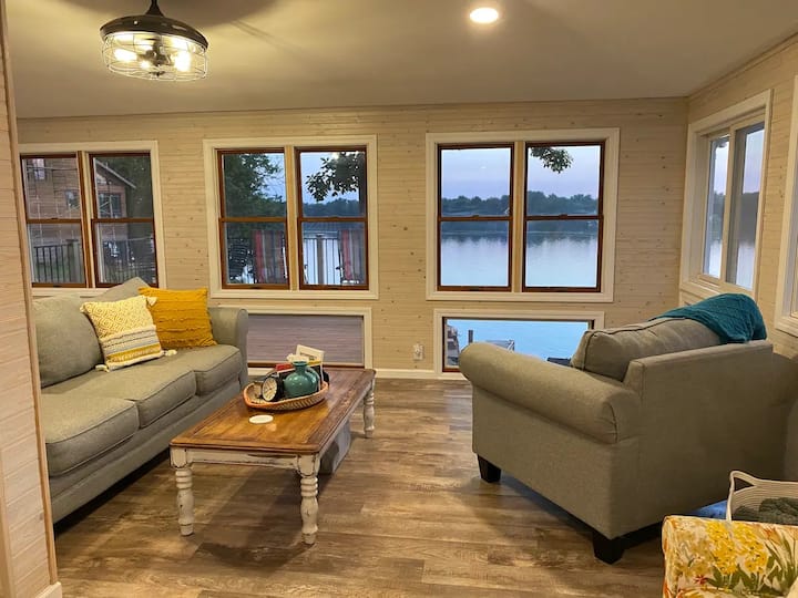 Mccarthy Lake Cottage - Havana, IL