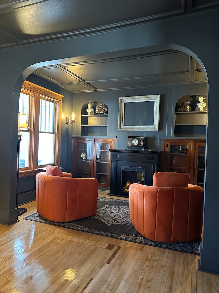 Cozy Dark Academia-inspired Aprt - Watertown, NY