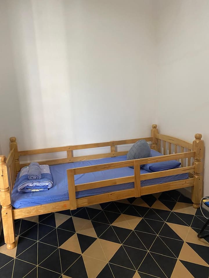 საძინებელი 4