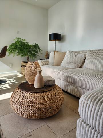 New, Ocean view, Beach Relaxation, 3 min to Sand