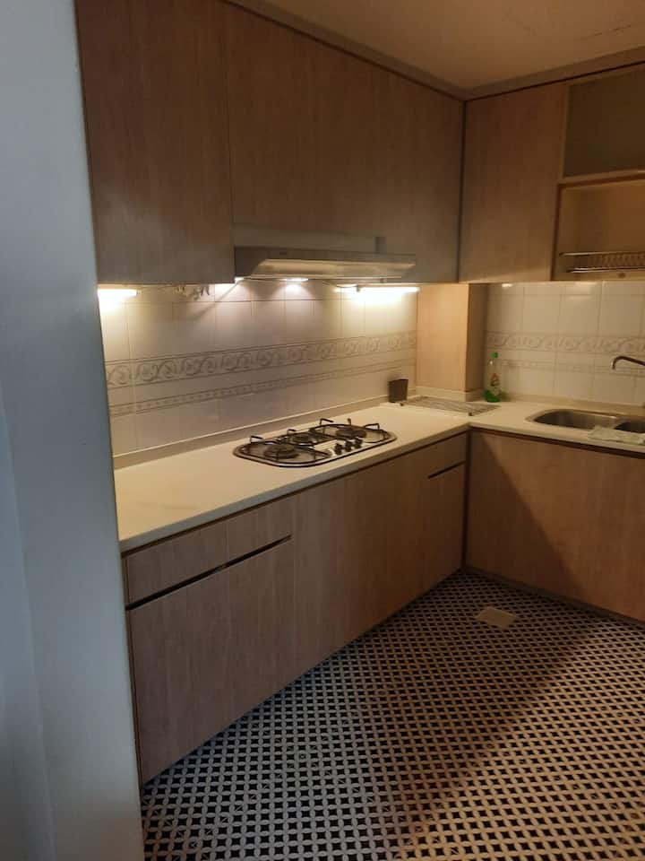 2 Bedroom Apartment In Eunos, Singapore, Pool View - Tampines